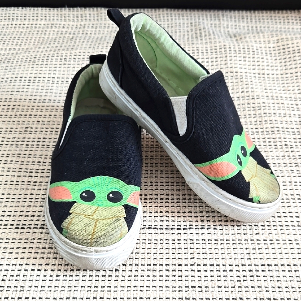 Din Grogu Slip On Shoes Kids Sz 12 from The Mandalorian, Star Wars Disney